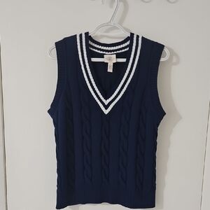 St. John's Bay Navy Blue Cable Knit Sleeveless Sweater Vest with White Trim